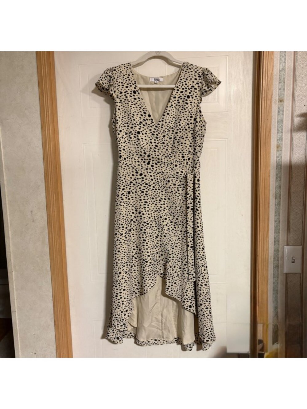 Like New BB Dakota Steve Madden High-Low Wrap Midi Dress Polka Dot Beige Black S - Picture 2 of 11